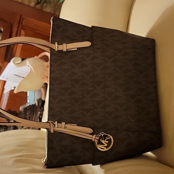 NWT Michael Kors bag - Picture 1 of 6